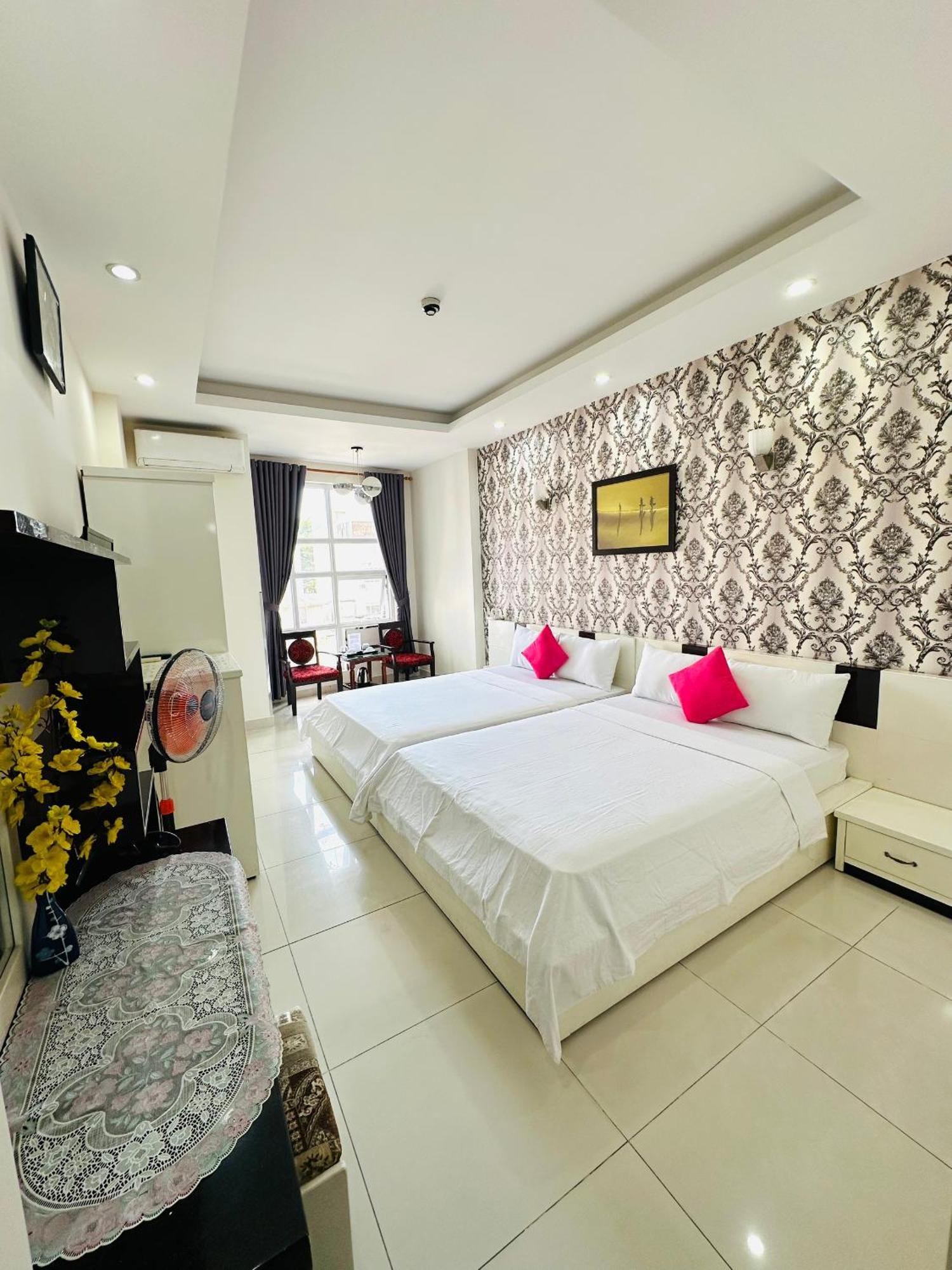 Redflower Hotel Ho Şi Min Dış mekan fotoğraf