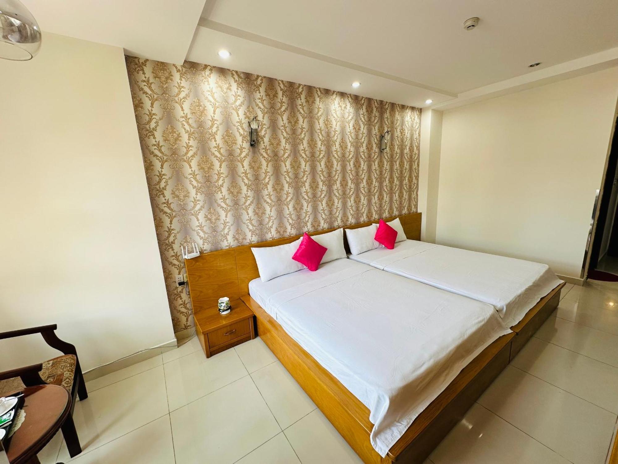 Redflower Hotel Ho Şi Min Dış mekan fotoğraf