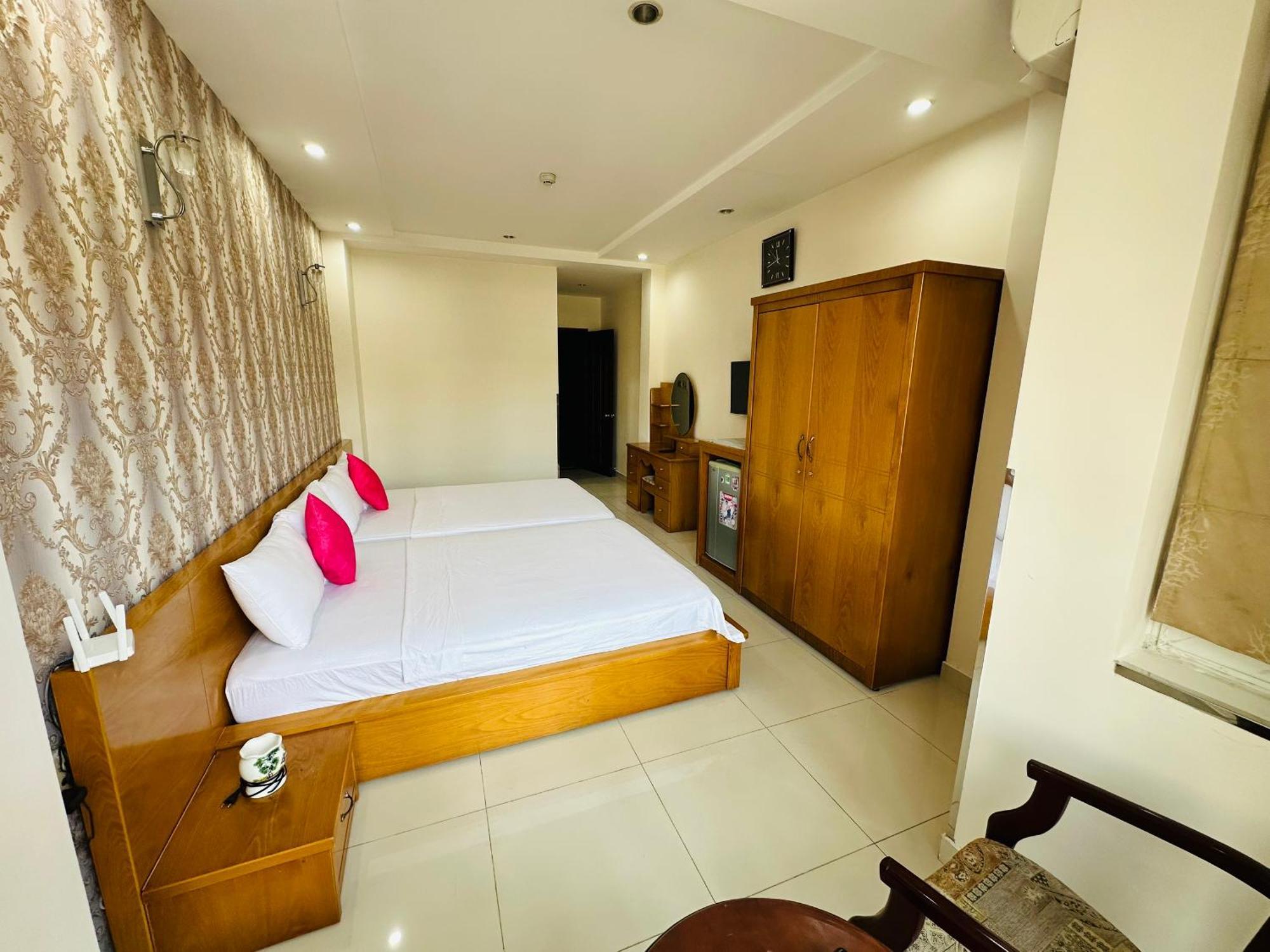 Redflower Hotel Ho Şi Min Dış mekan fotoğraf