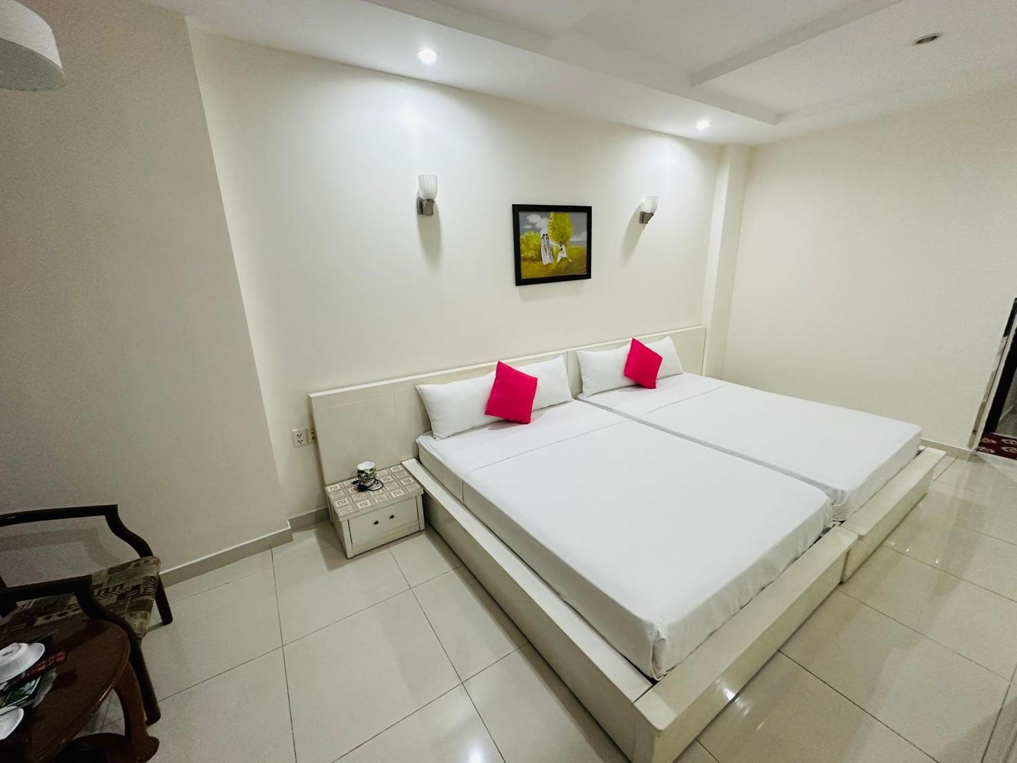 Redflower Hotel Ho Şi Min Dış mekan fotoğraf
