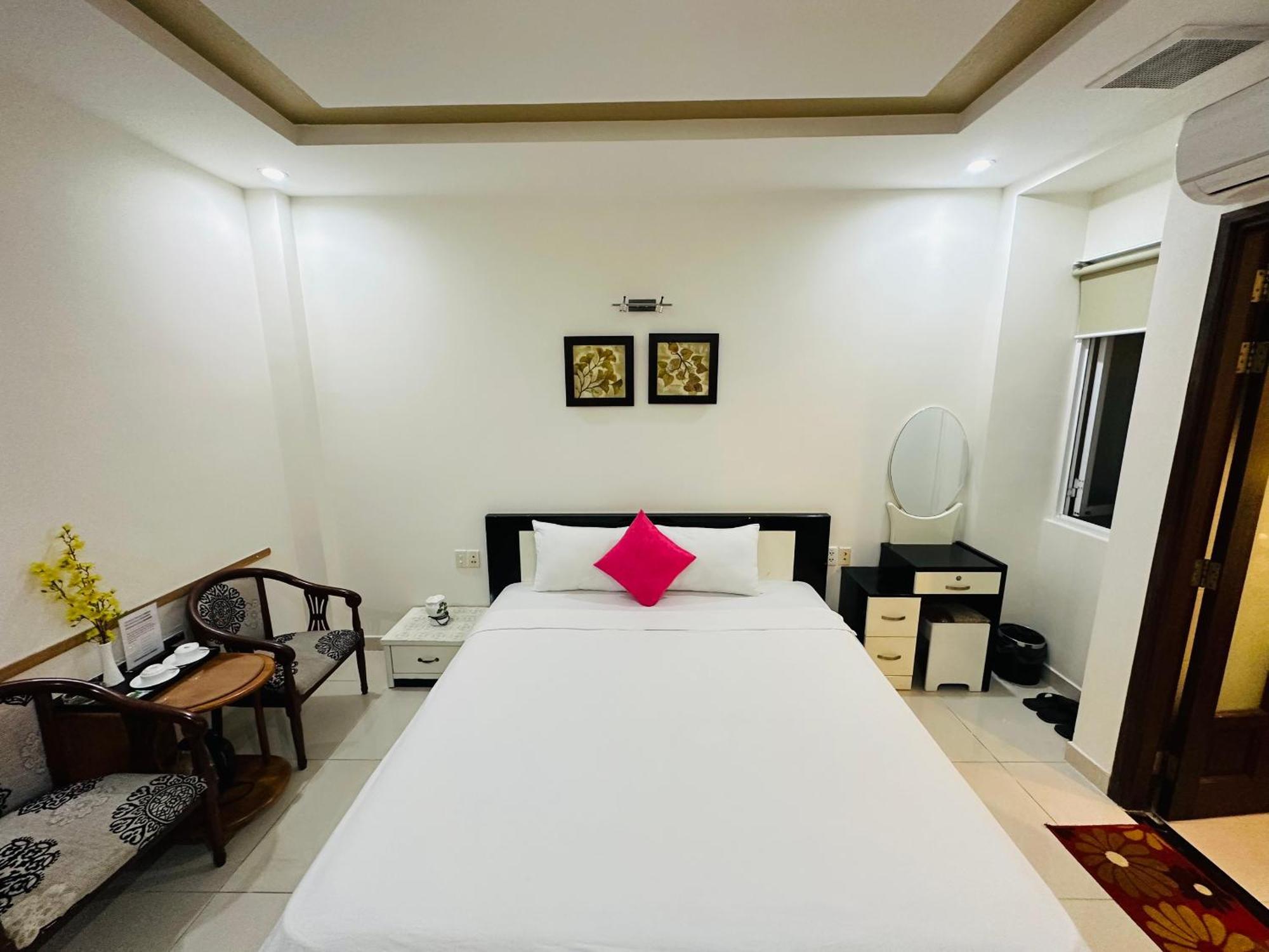 Redflower Hotel Ho Şi Min Dış mekan fotoğraf